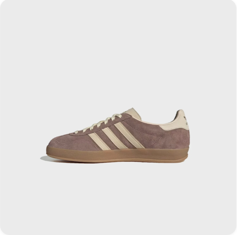 adidas Low-Top Sneakers – Dusty Taupe, Cream & Gum